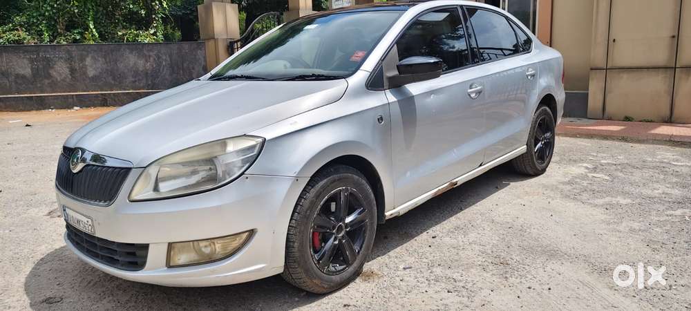 Skoda Rapid 1.6 Tdi Ambition Plus, 2012, Diesel