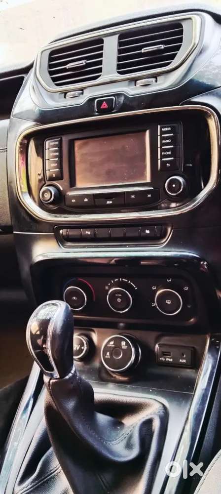 Tata Hexa 4*2 / 7 Seater Car