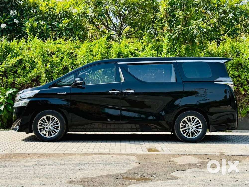 Toyota Vellfire 2.5 Hybrid, 2021, Petrol