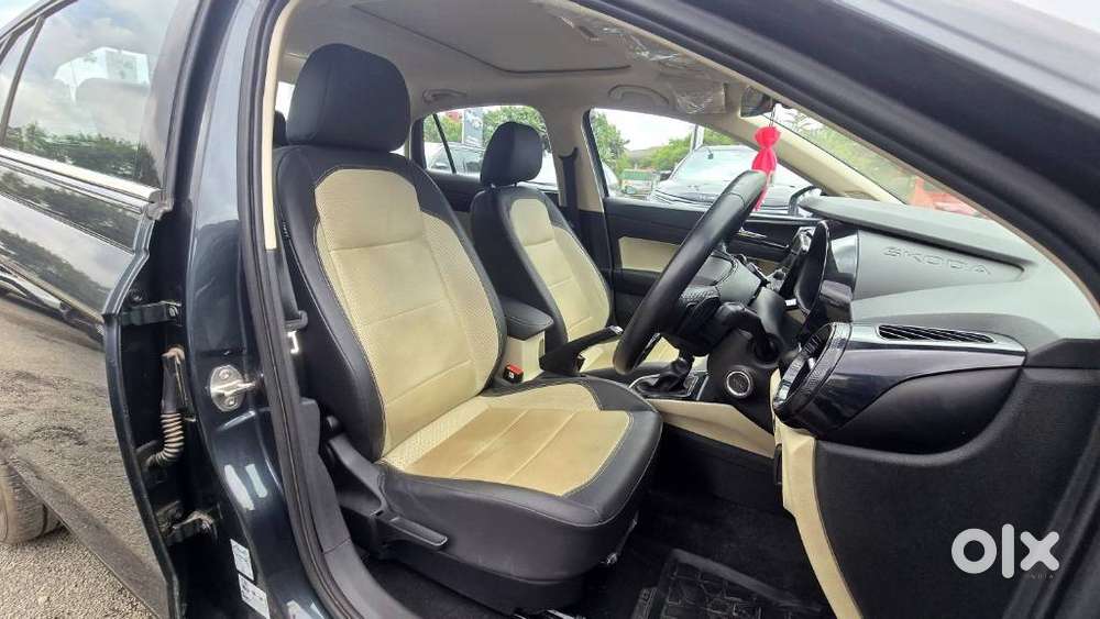 Skoda Slavia Ambition Plus 1.0 Tsi At, 2023, Petrol