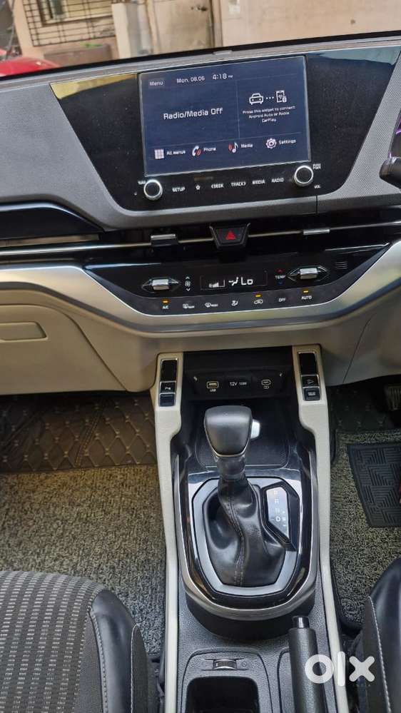Kia Carens 1.4 Prestige Plus Turbo Dct 7 Str, 2023, Petrol