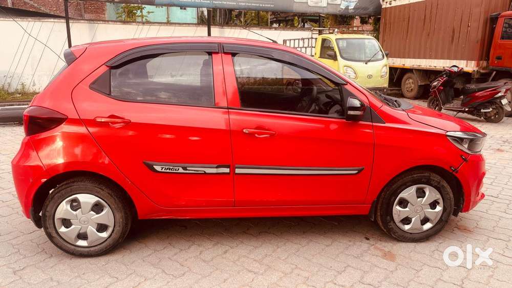 Tata Tiago 1.2 Revotron Xt (o), 2023, Petrol