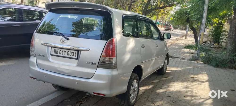 Toyota Innova 2009 Diesel 128000 Km Driven Passing 2029 V Top Model
