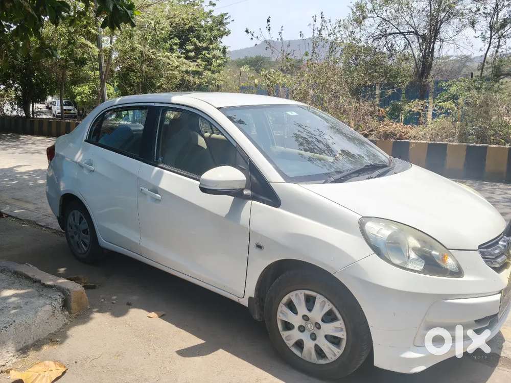 Honda Amaze 2nd Gen 2015 Petrol 29000 Km Driven .