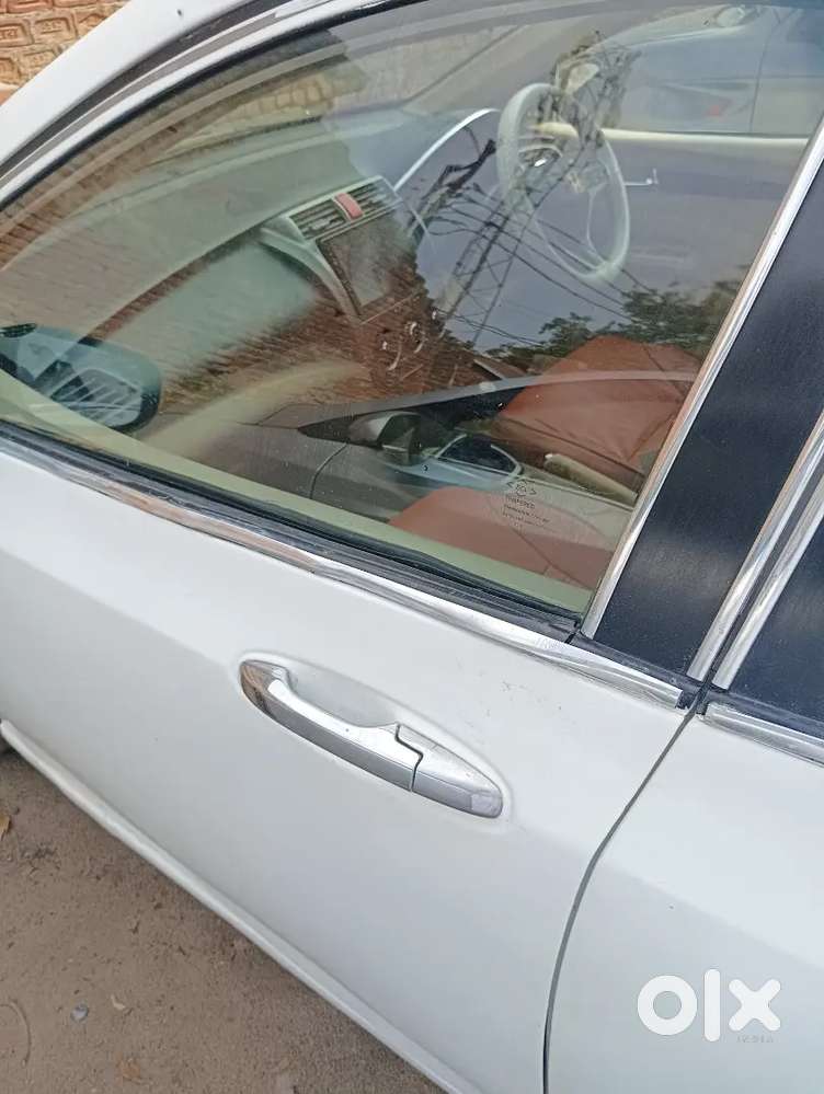 Honda City Hybrid Ehev 2012