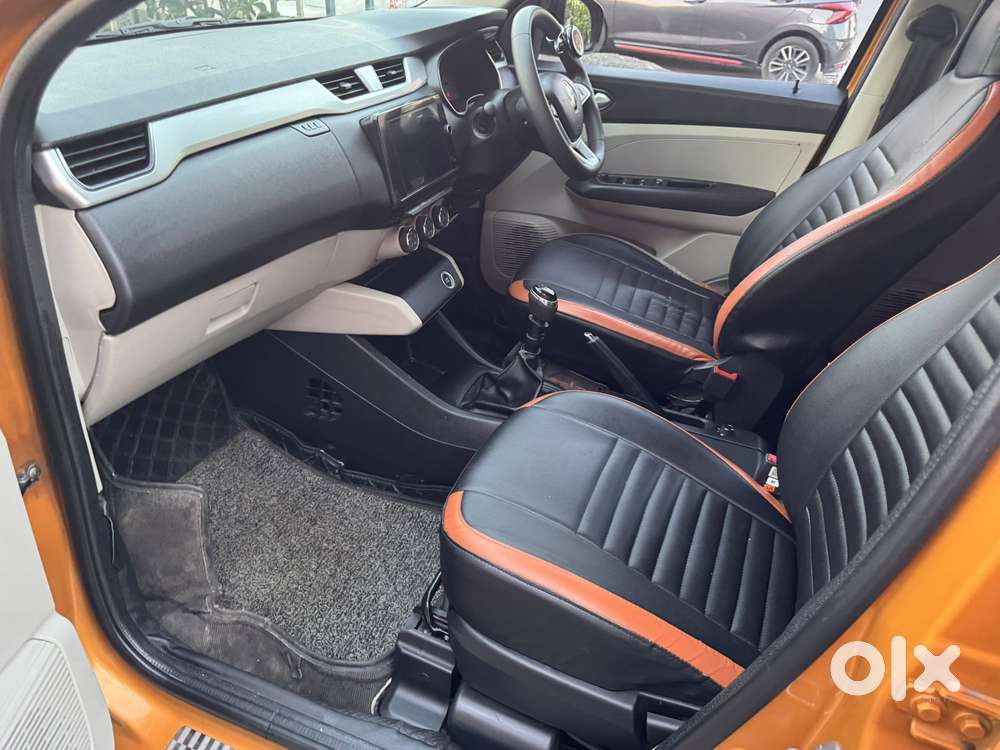 Renault Triber Rxz, 2022, Petrol