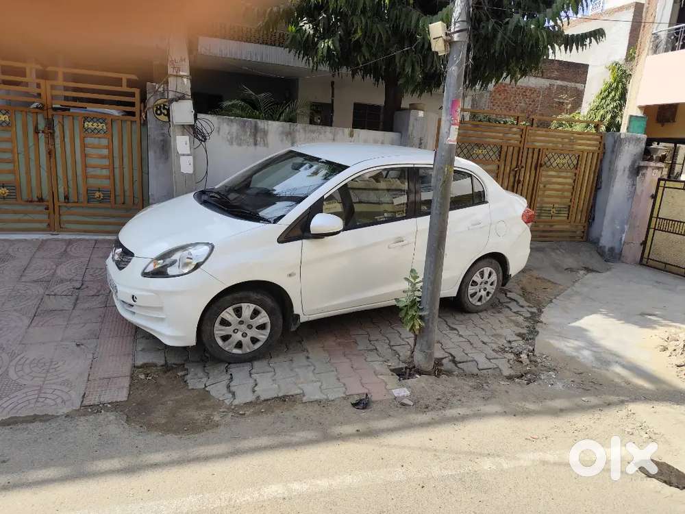 Honda Amaze 1.2 Emt Petrol 31 December 2015 Fix Price