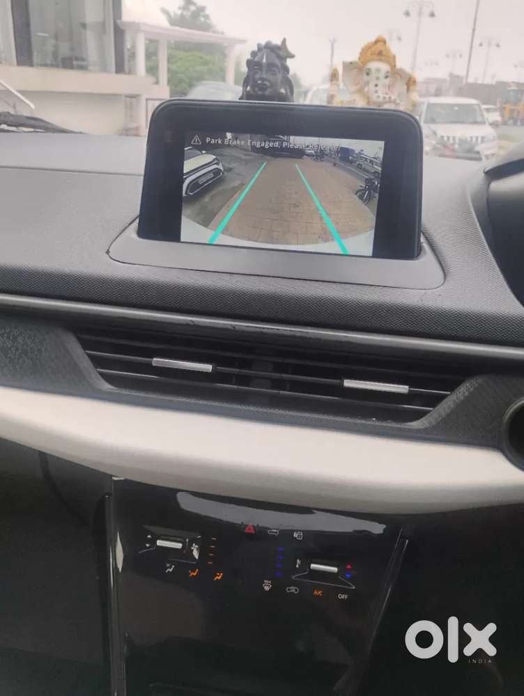 Tata Nexon Pure (s) 1.2 Petrol 6amt, 2024, Petrol