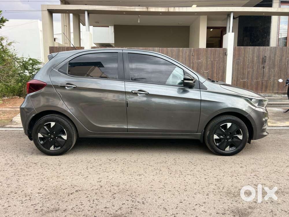 Tata Tiago 1.2 Revotron Xt (o), 2025, Petrol