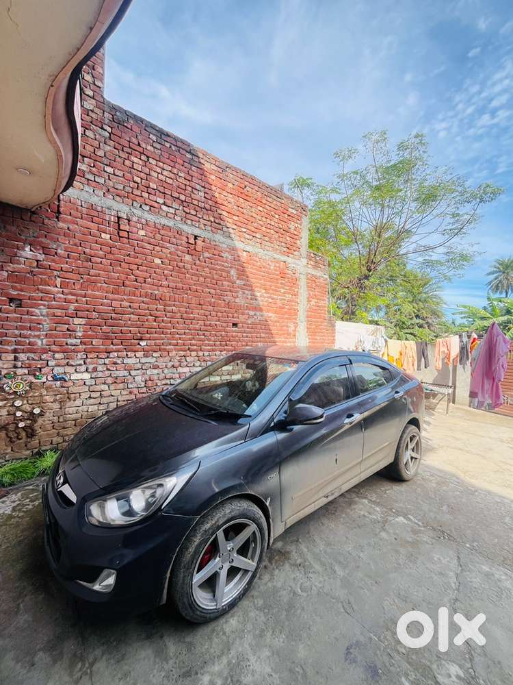 Hyundai Fluidic Verna 2012 107144 Km Driven