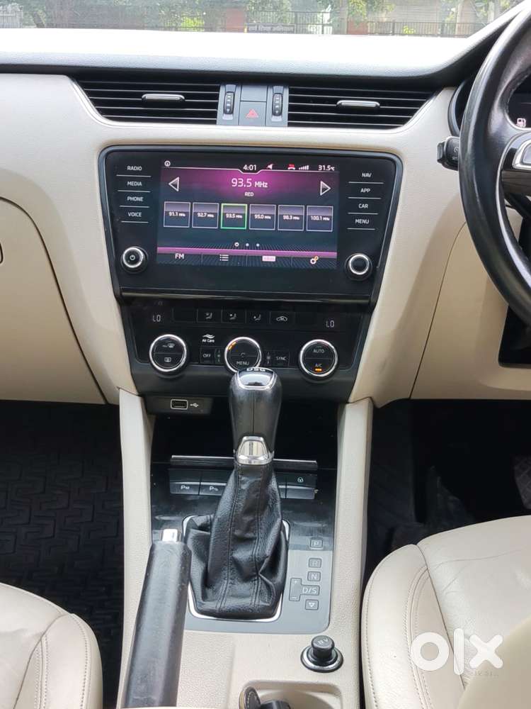 Skoda Octavia 2.0 L K Tsi At, 2020, Petrol