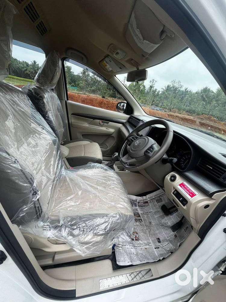 Toyota Rumion V At, 2025, Petrol