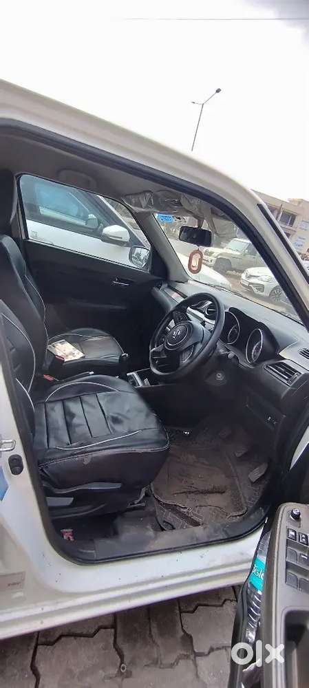 Maruti Suzuki Swift 2023 Petrol