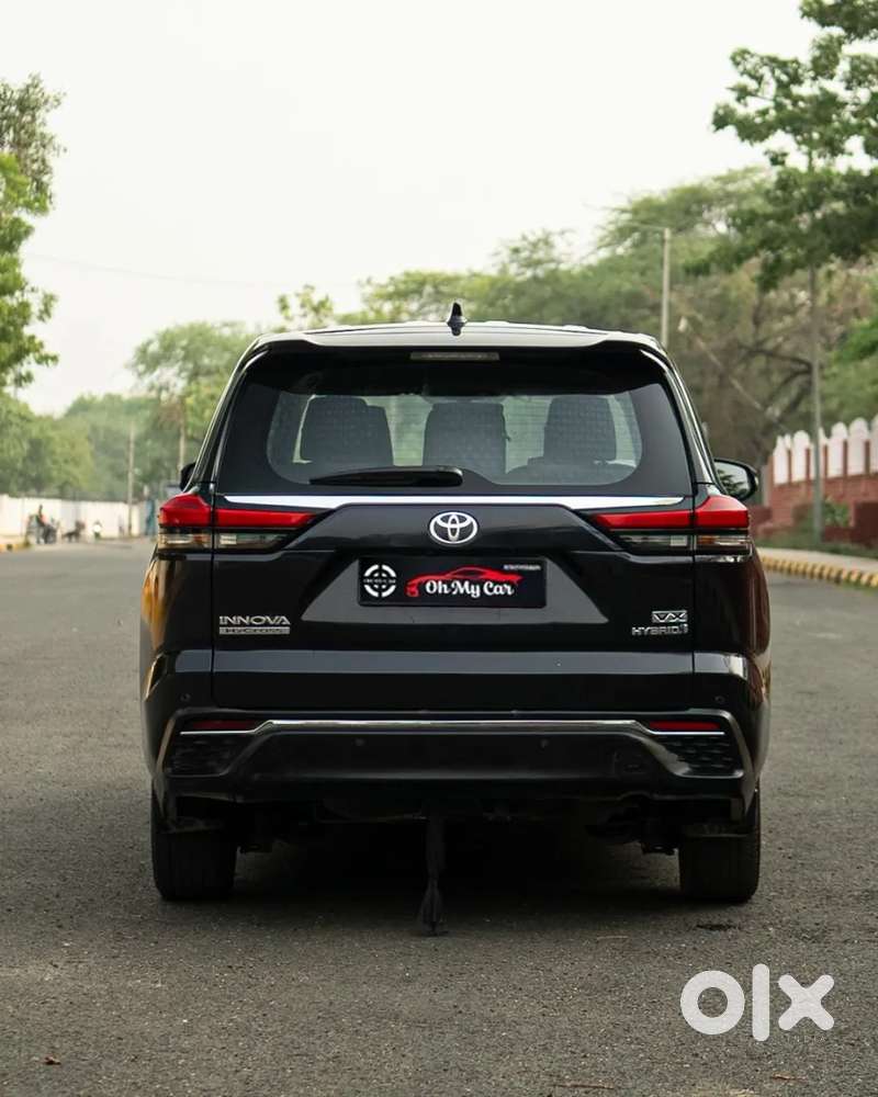 Toyota Innova Hycross 2.0 Vx Hybrid 7 Str, 2024, Petrol