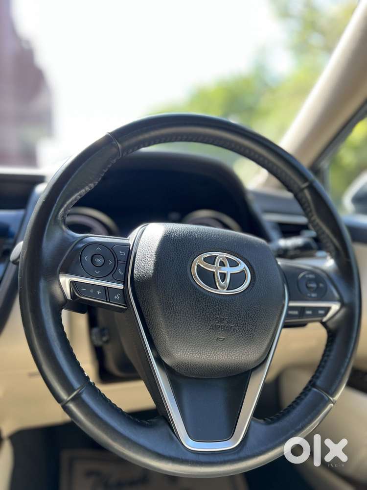 Toyota Camry 2.5 Hybrid, 2022, Petrol