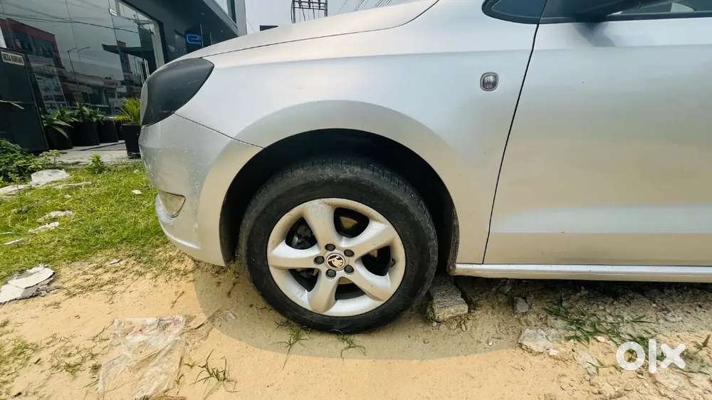 Skoda Rapid 2014 Diesel 145000 Km Driven