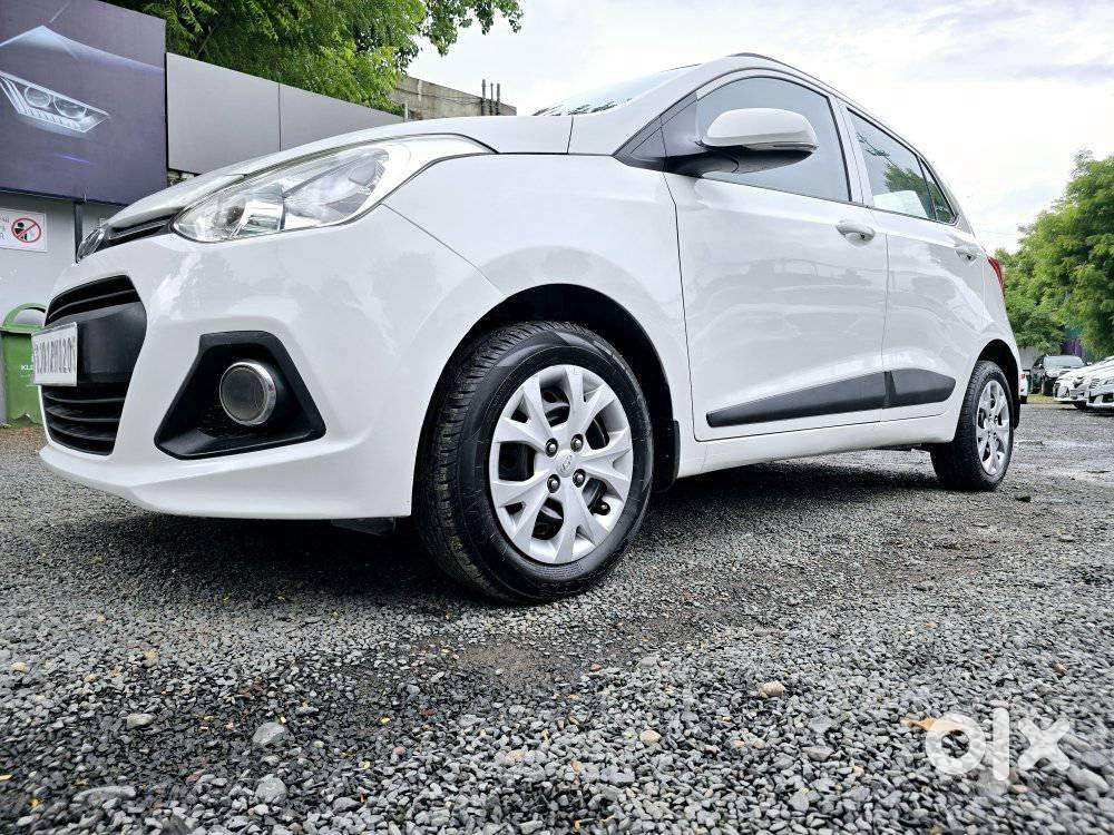 Hyundai Grand I10 2013-2016 Sportz Edition, 2015, Petrol