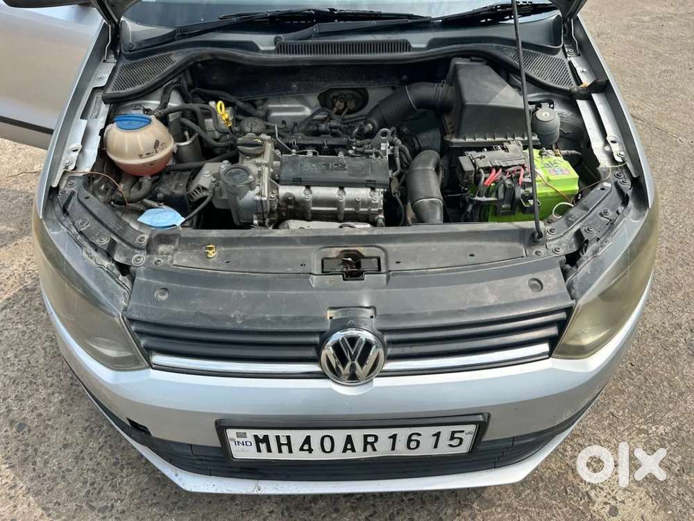 Volkswagen Polo Petrol Highline 1.2l, 2015, Petrol