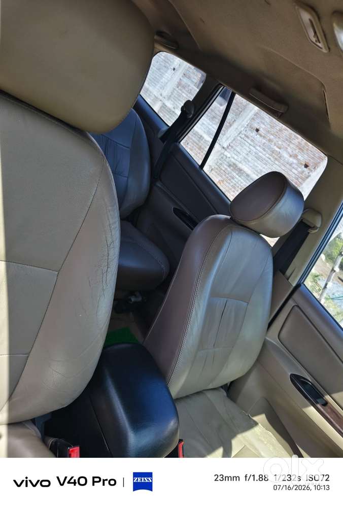 Toyota Innova 2.5 Z Diesel 7 Seater Bs Iv, 2015, Diesel