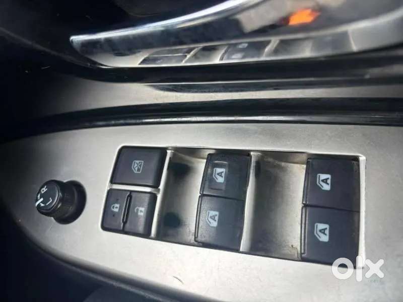 Toyota Innova Crysta 2.4 V 7 Str, 2016, Diesel