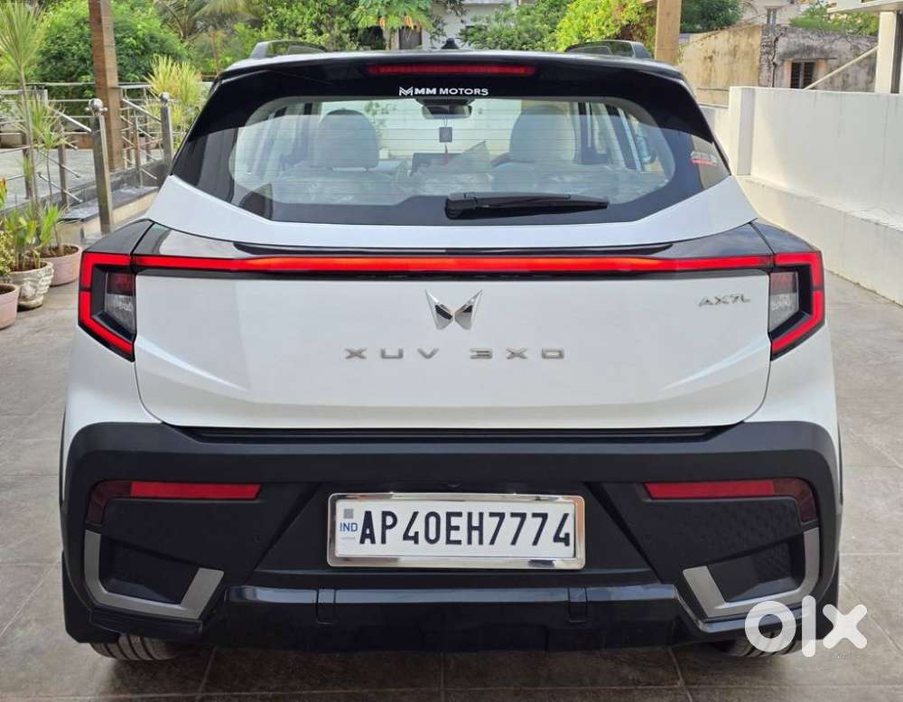 Mahindra Xuv 3xo Ax7l 1.2 Petrol At (pg), 2024, Petrol