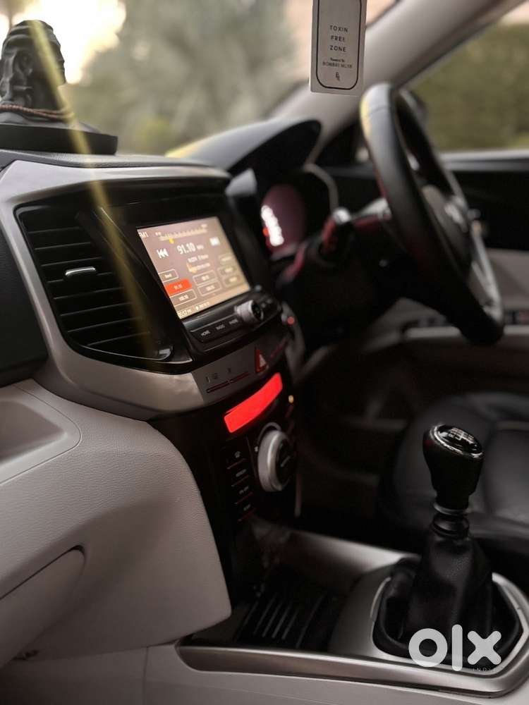 Mahindra Xuv300 W8, 2021, Petrol