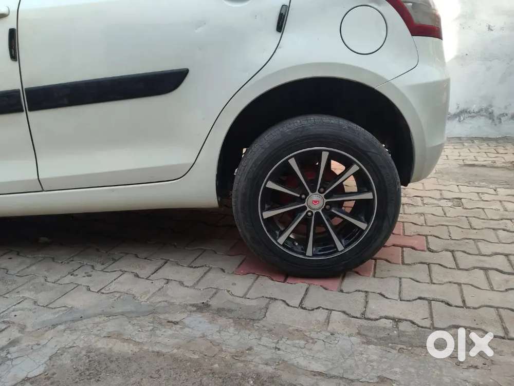 Maruti Suzuki Swift 2015 Diesel 140000 Km Driven