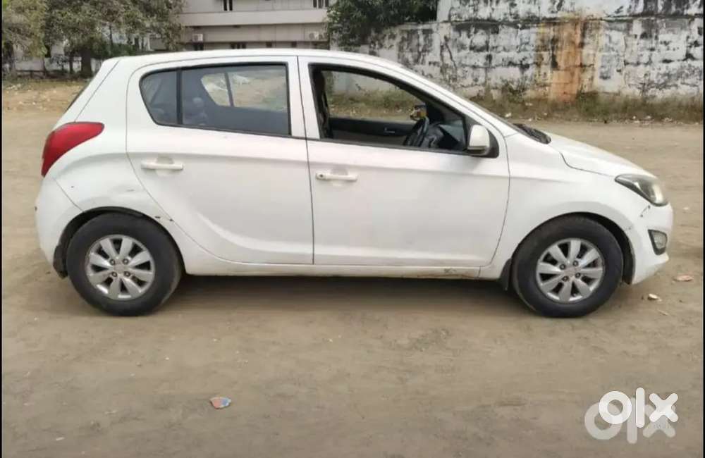 Hyundai I20 Spotz Diesel 2012 Engine Full Quality Gud Tyres New Batter