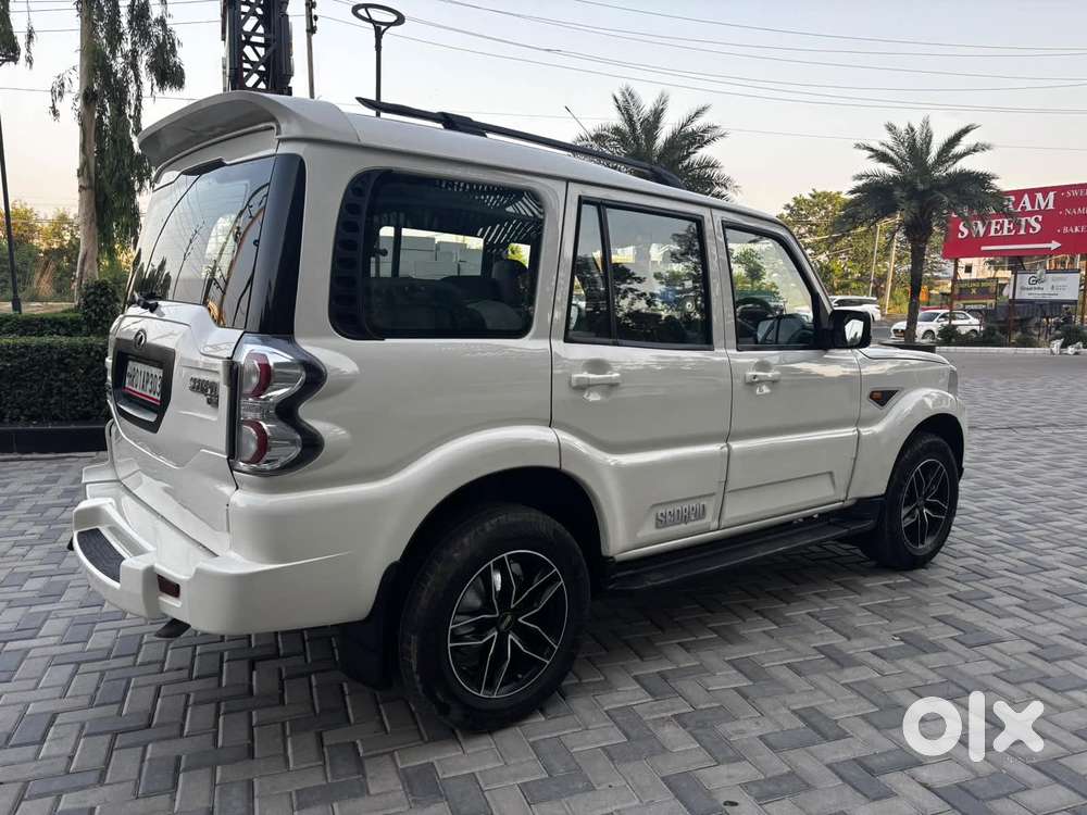 Mahindra Scorpio S6 Plus, 2016, Diesel