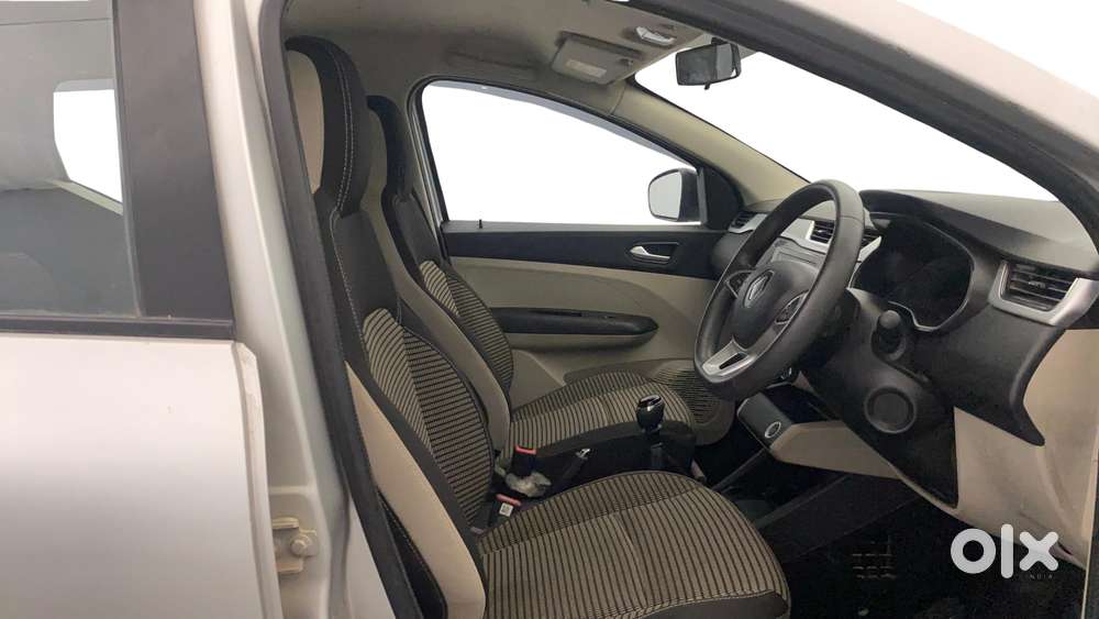 Renault Triber Rxz, 2024, Petrol