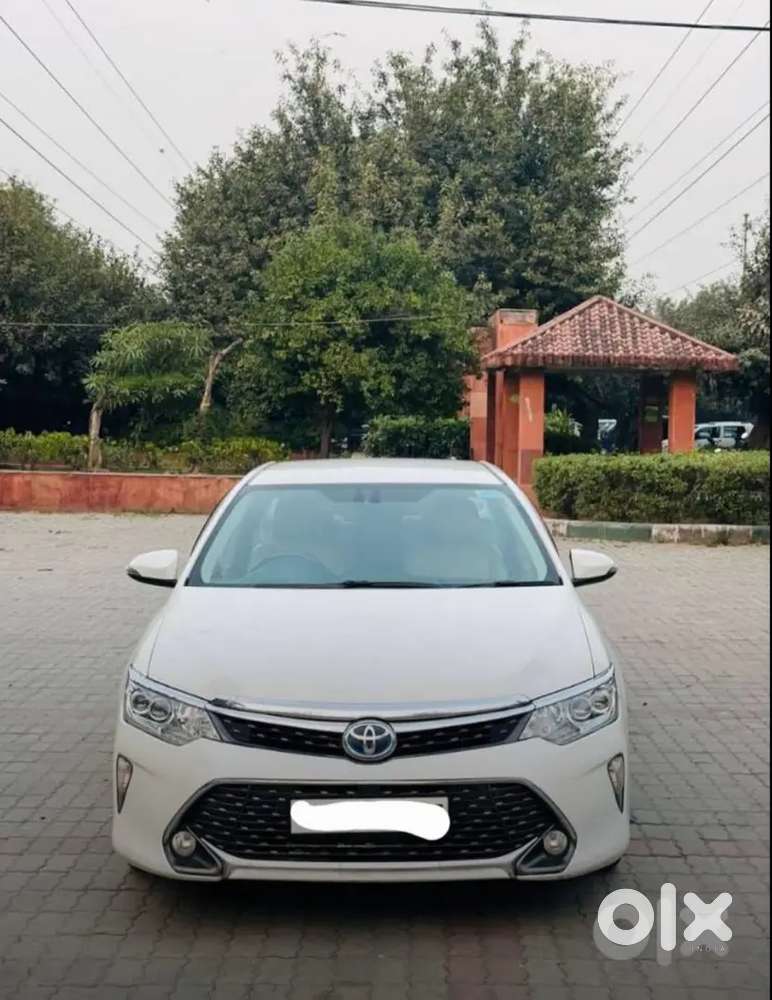 Toyota Camry Hybrid 2015
