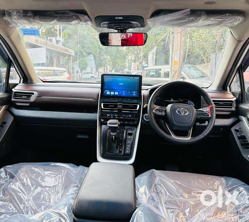 Toyota Innova Hycross 2.0 Vx (o) Hybrid 7 Str, 2025, Cng & Hybrids