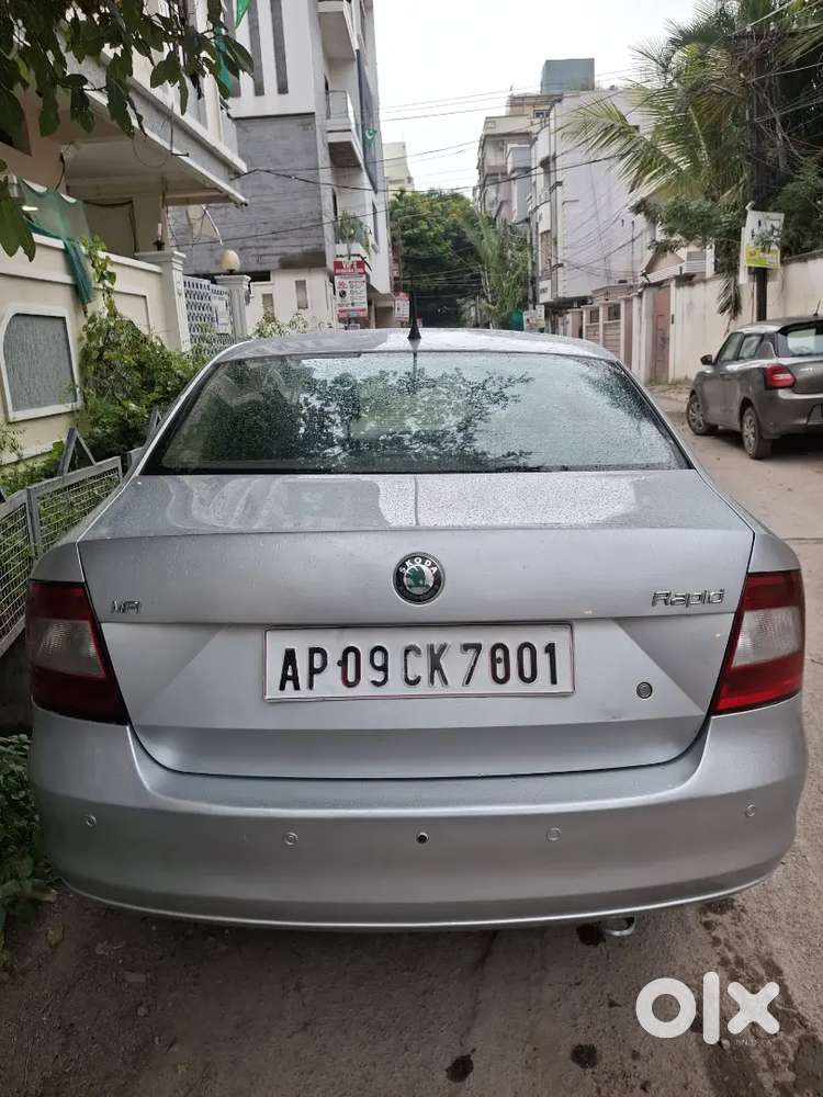 Skoda Rapid 1.6 Ambition 2012
