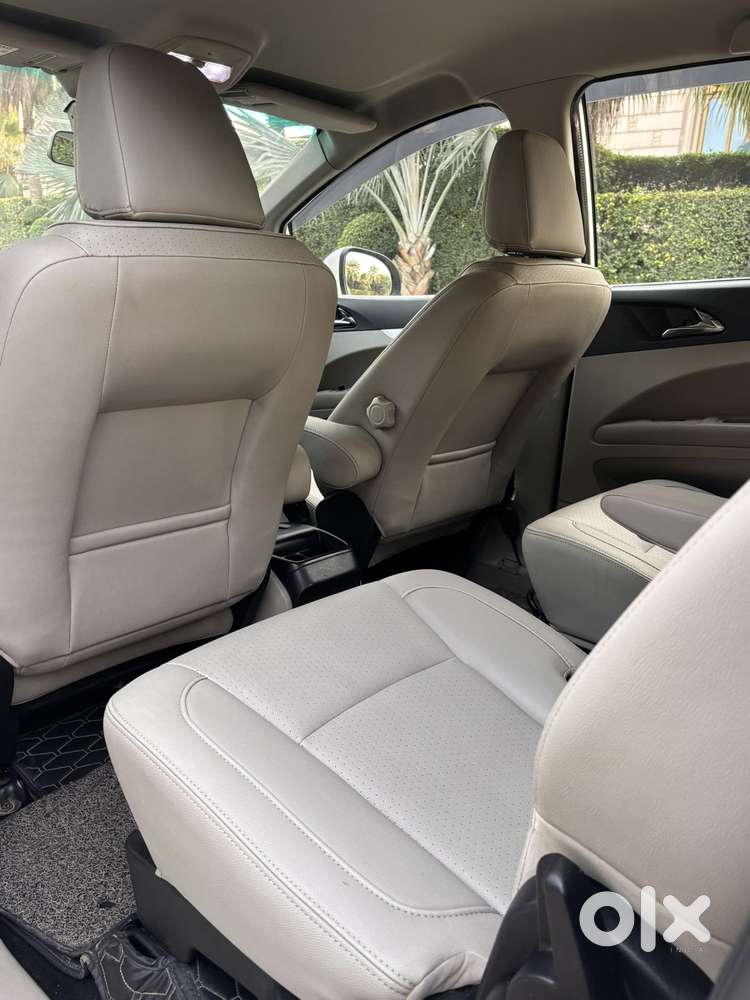 Mahindra Marazzo M8, 2020, Diesel