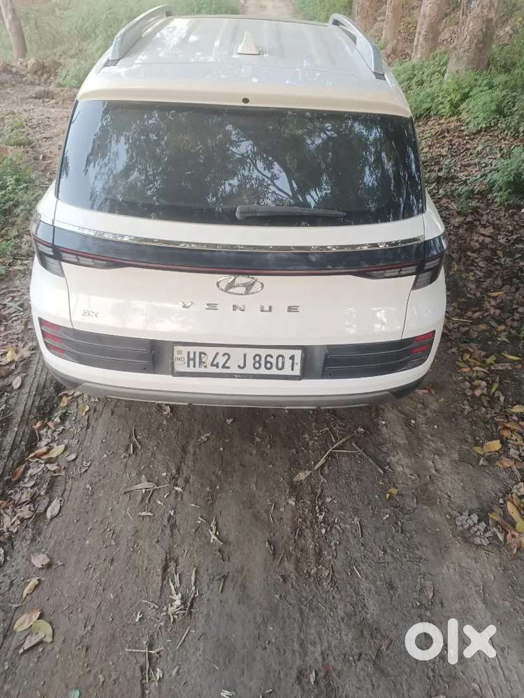 Hyundai Venue 2025 Diesel 60000 Km Driven