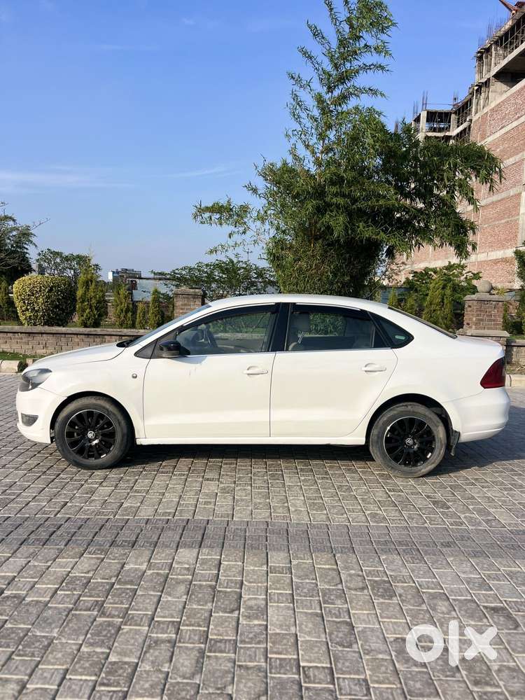 Skoda Rapid 2013-2016 1.5 Tdi At Ambition With Alloy Wheel, 2014, Di..