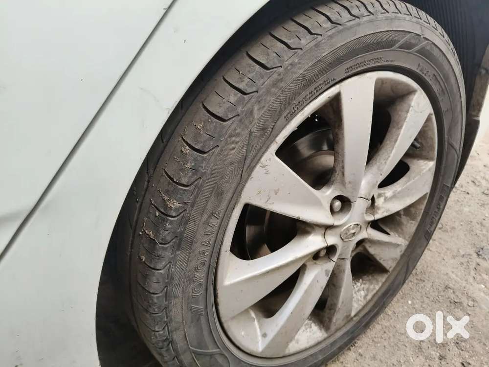 Hyundai Verna 1.4 Vtvt 2012
