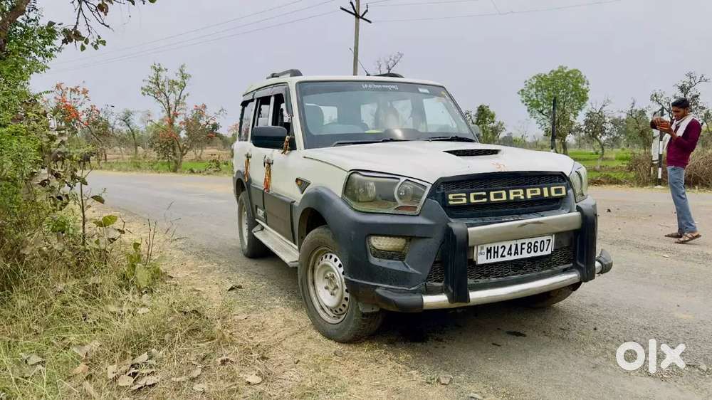 Scorpio S4 Diesel 9 Seater Car Full Loaded