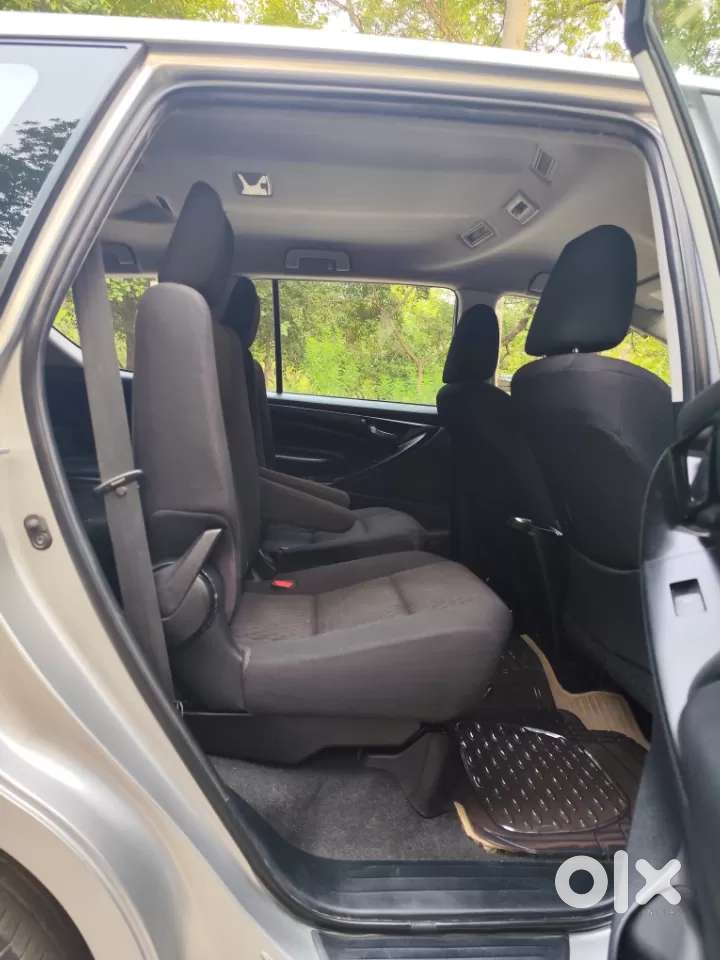 Toyota Innova Crysta [2020-ongoing] 2.4 Gx 7 Str, 2017, Diesel
