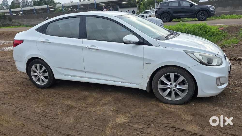 Hyundai Verna 2012