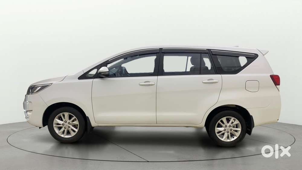 Toyota Innova Crysta [2020-ongoing] 2.4 Gx 7 Str, 2023, Diesel