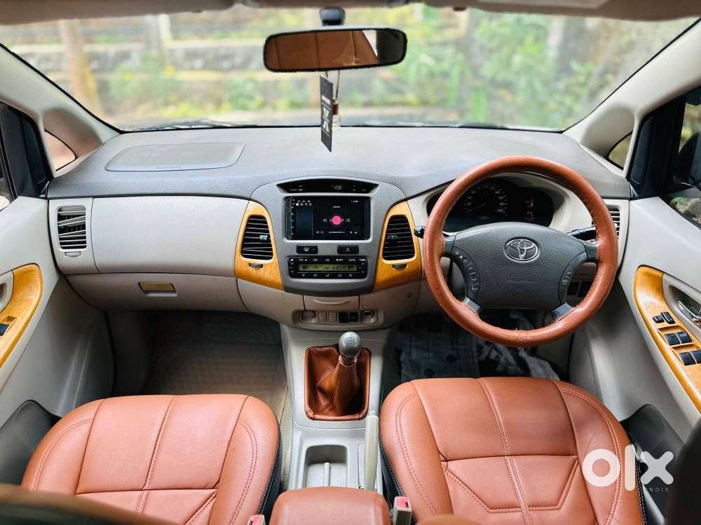 Toyota Innova 2.5 V 7 Str, 2010, Diesel
