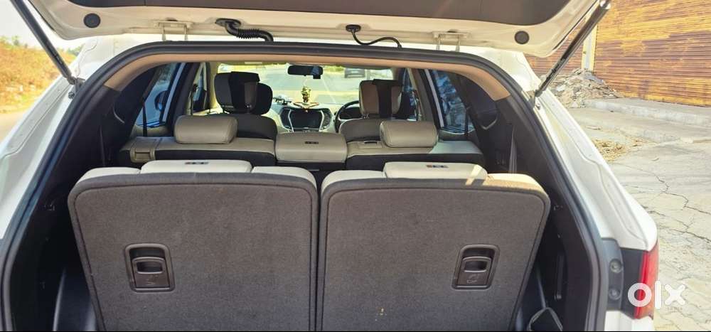 Very Neatly Maintained Hyundai Santa Fe