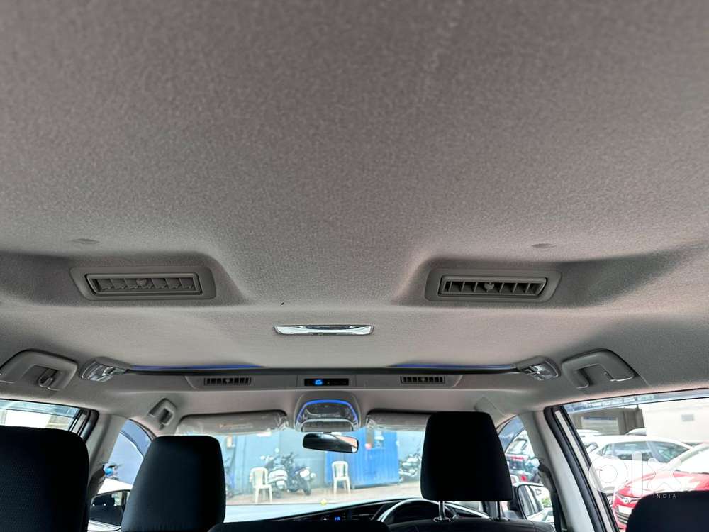 Toyota Innova Crysta 2.4 V, 2017, Diesel