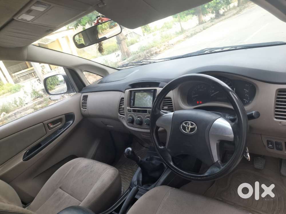 Toyota Innova 2.5 Gx 8 Seater Limited Edition, 2015, Diesel
