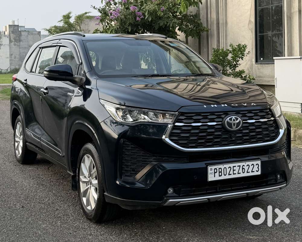 Toyota Innova Hycross 2.0 Vx Hybrid 8 Str, 2024, Petrol