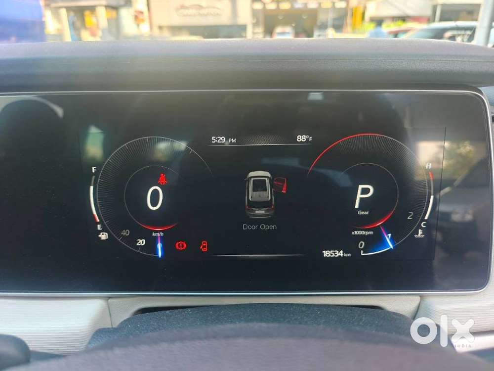 Mahindra Xuv700 2.2 Ax 5 Diesel At 7 Str, 2023, Diesel