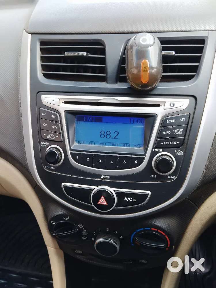 Hyundai Verna 2012