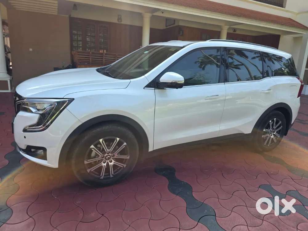 Mahindra Xuv700 Awd Diesel Automatic 27000 Km Ax 7l