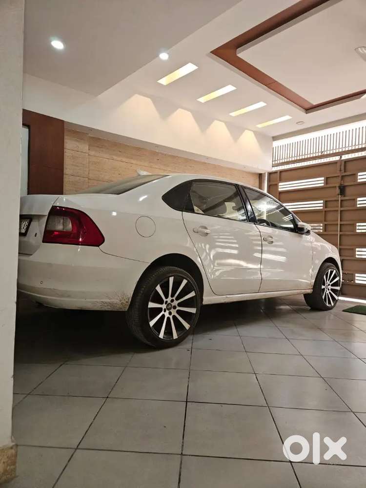 Skoda Rapid Style Plus 2016 Diesel Automatic